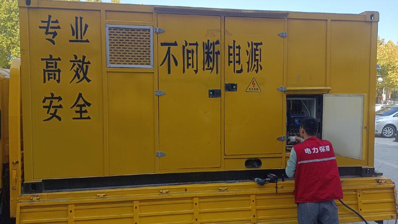 望都柴油发电机组和UPS电源配合使用时，如何避免切换过程中的电力中断？