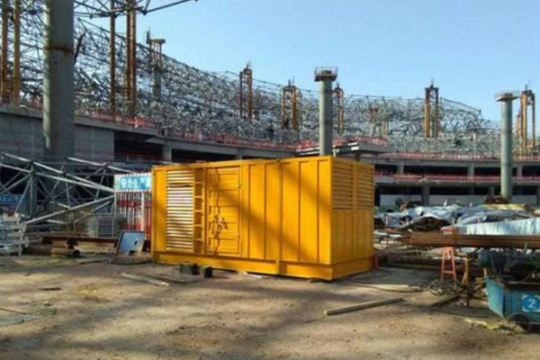 望都发电机出租如何判断空气滤清器是否需要更换？