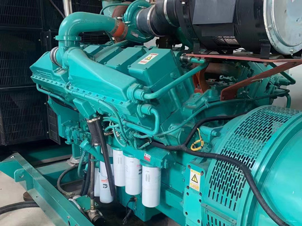 望都更换100kW柴油发电机组机油时，需要注意哪些事项？